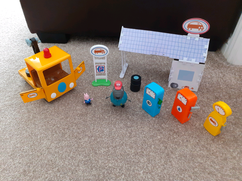 peppa pig garage playset